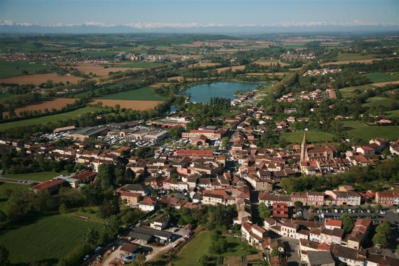 Le Gite De La Riviere - Samatan Exterior photo